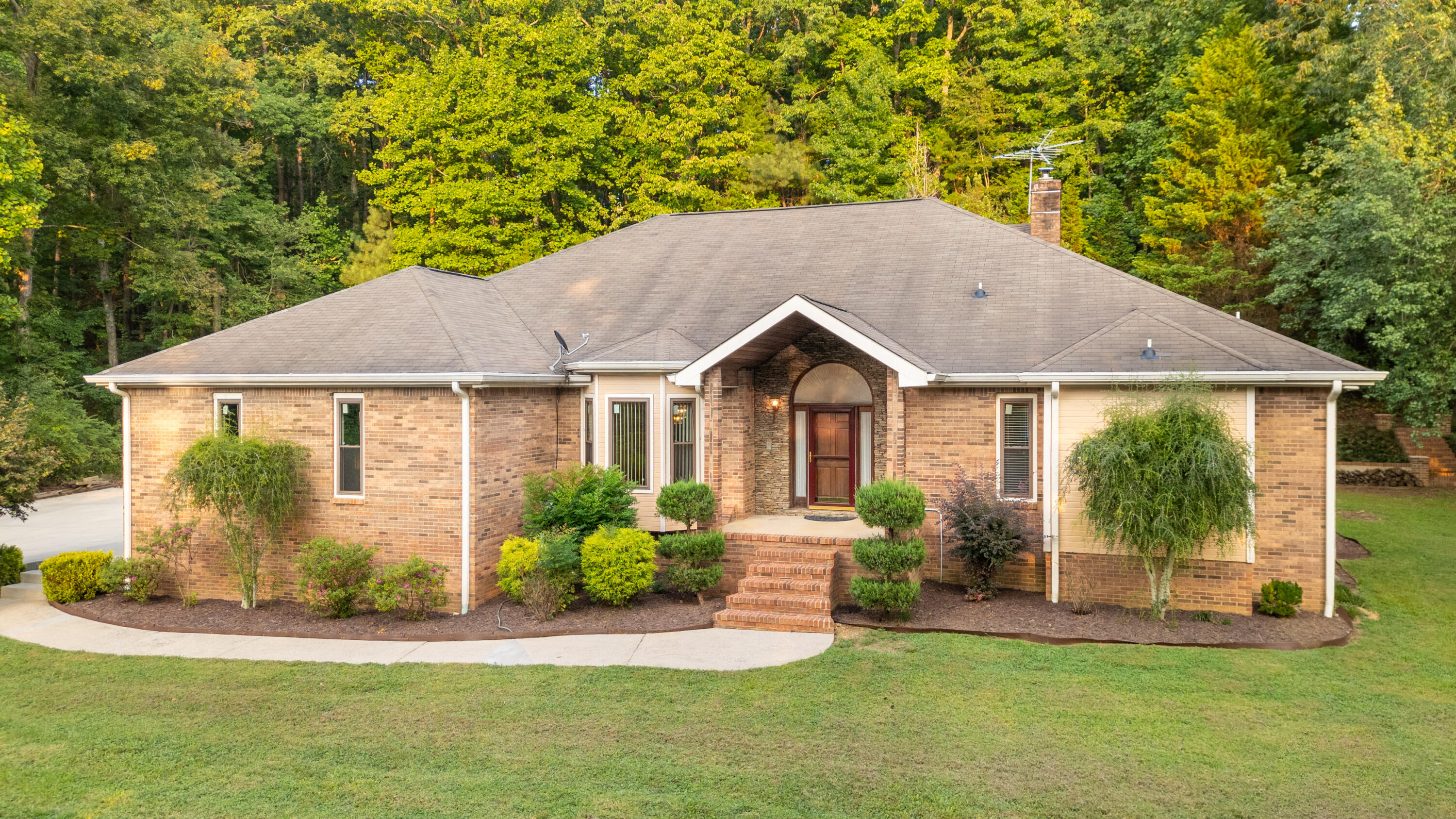 4418 Mcdonald Road, Apison, Tennessee image 1