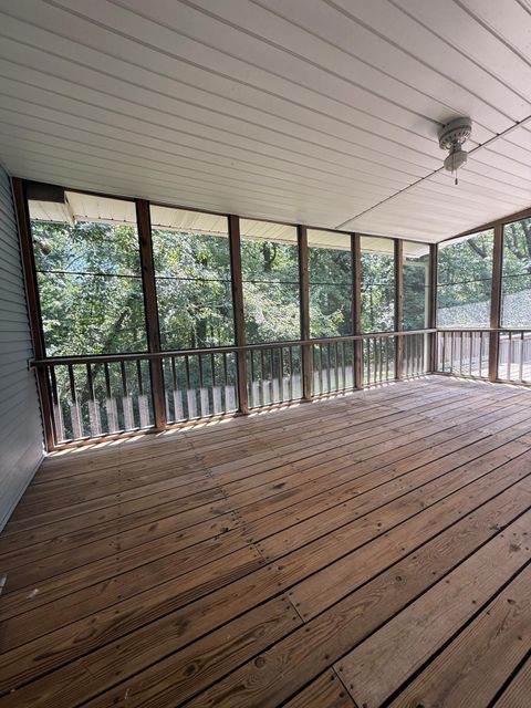 Tiny photo for 1702 James Boulevard, Signal Mountain, TN 37377 (MLS # 1518977)