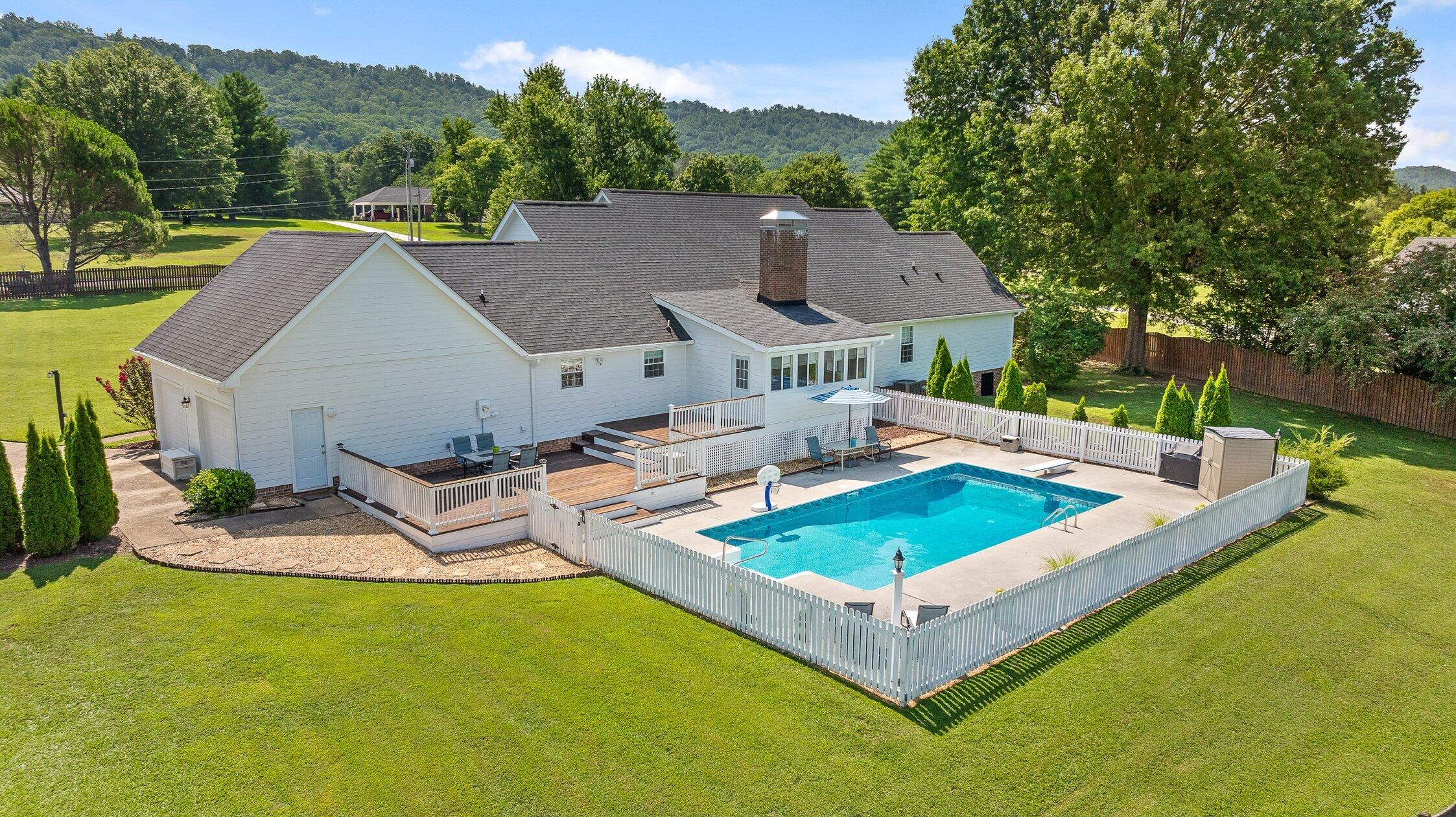 389 Pleasant View Drive