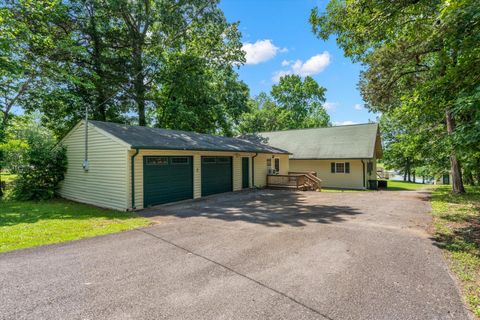 Photo of 152 Hiwassee Drive, Decatur, TN 37322 (MLS # 1525998)