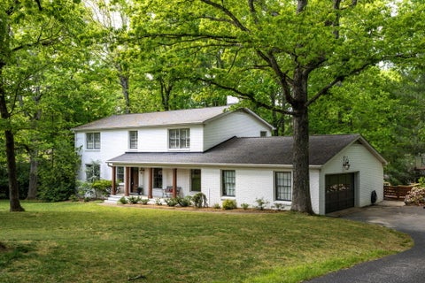 Homes For Sale - 91 Carriage Hill Hl<br/> Signal Mountain, TN 37377