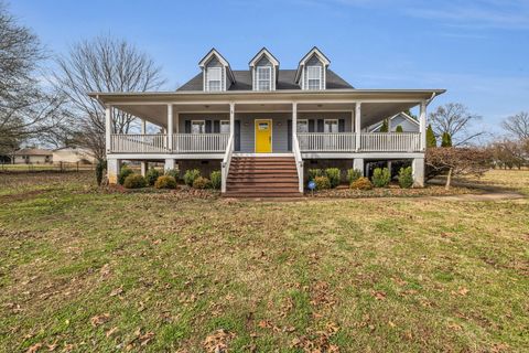 Photo of 2036 Hickory Valley Road, Chattanooga, TN 37421 (MLS # 1524718)