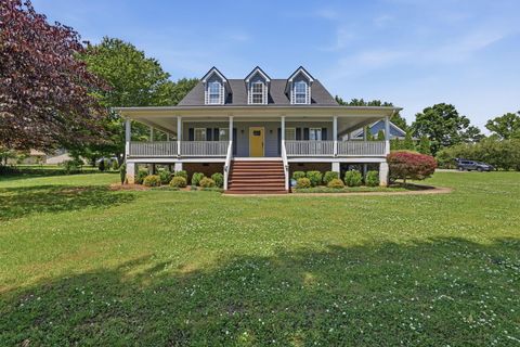 Photo of 2036 Hickory Valley Road, Chattanooga, TN 37421 (MLS # 1524718)