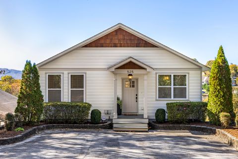 Photo of 525 Crewdson Street, Chattanooga, TN 37405 (MLS # 1525315)