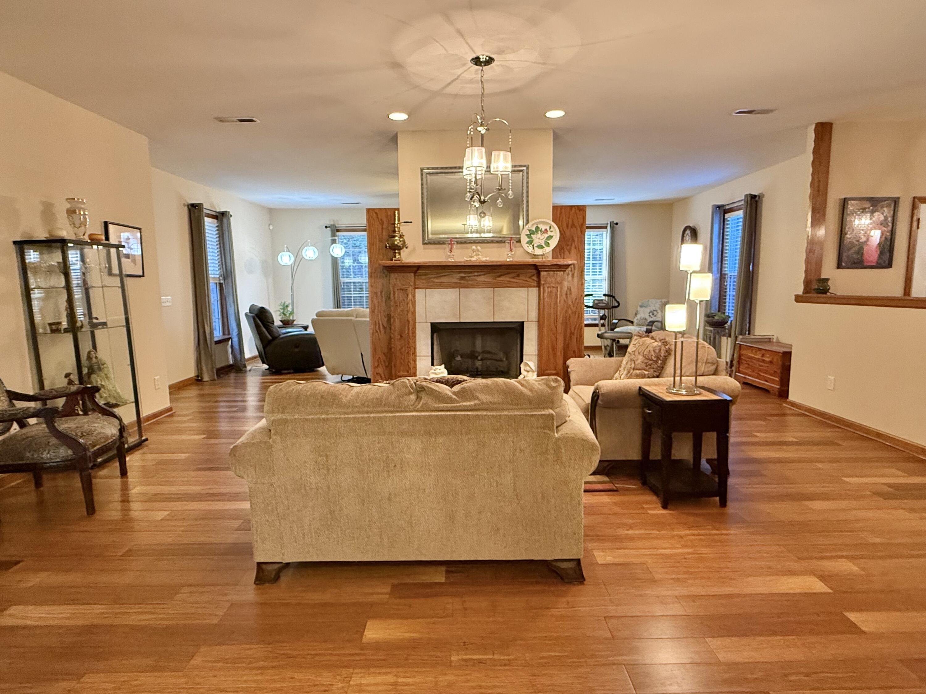 9711 Imperial Drive