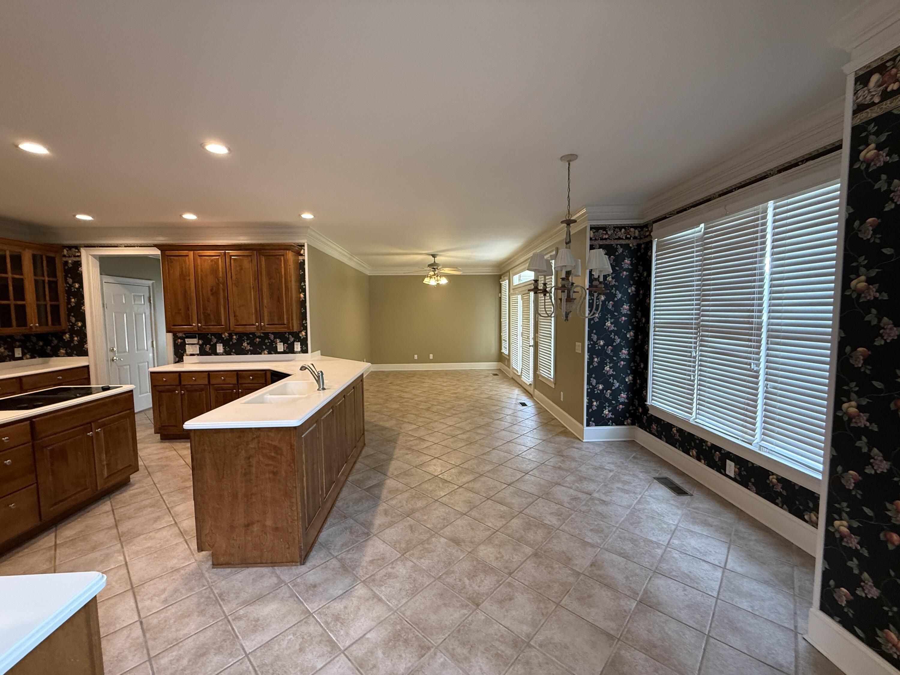 8494 Rambling Rose Drive, Ooltewah, Tennessee image 17