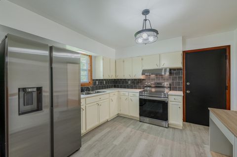 Tiny photo for 4116 Grand Avenue, Chattanooga, TN 37410 (MLS # 1527665)