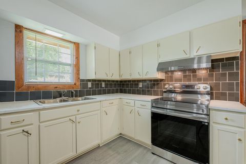 Tiny photo for 4116 Grand Avenue, Chattanooga, TN 37410 (MLS # 1527665)