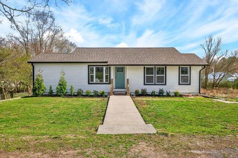 Photo of 239 Thurman Street, LaFayette, GA 30728 (MLS # 1529963)