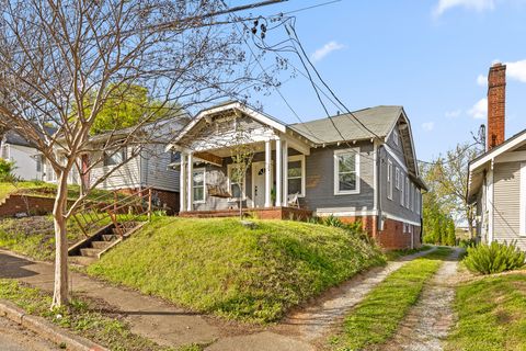 Photo of 1035 E 5th Street, Chattanooga, TN 37403 (MLS # 1531247)