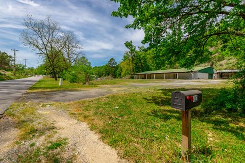 Photo of 453 Schmidt Road, Rossville, GA 30741 (MLS # 1533029)