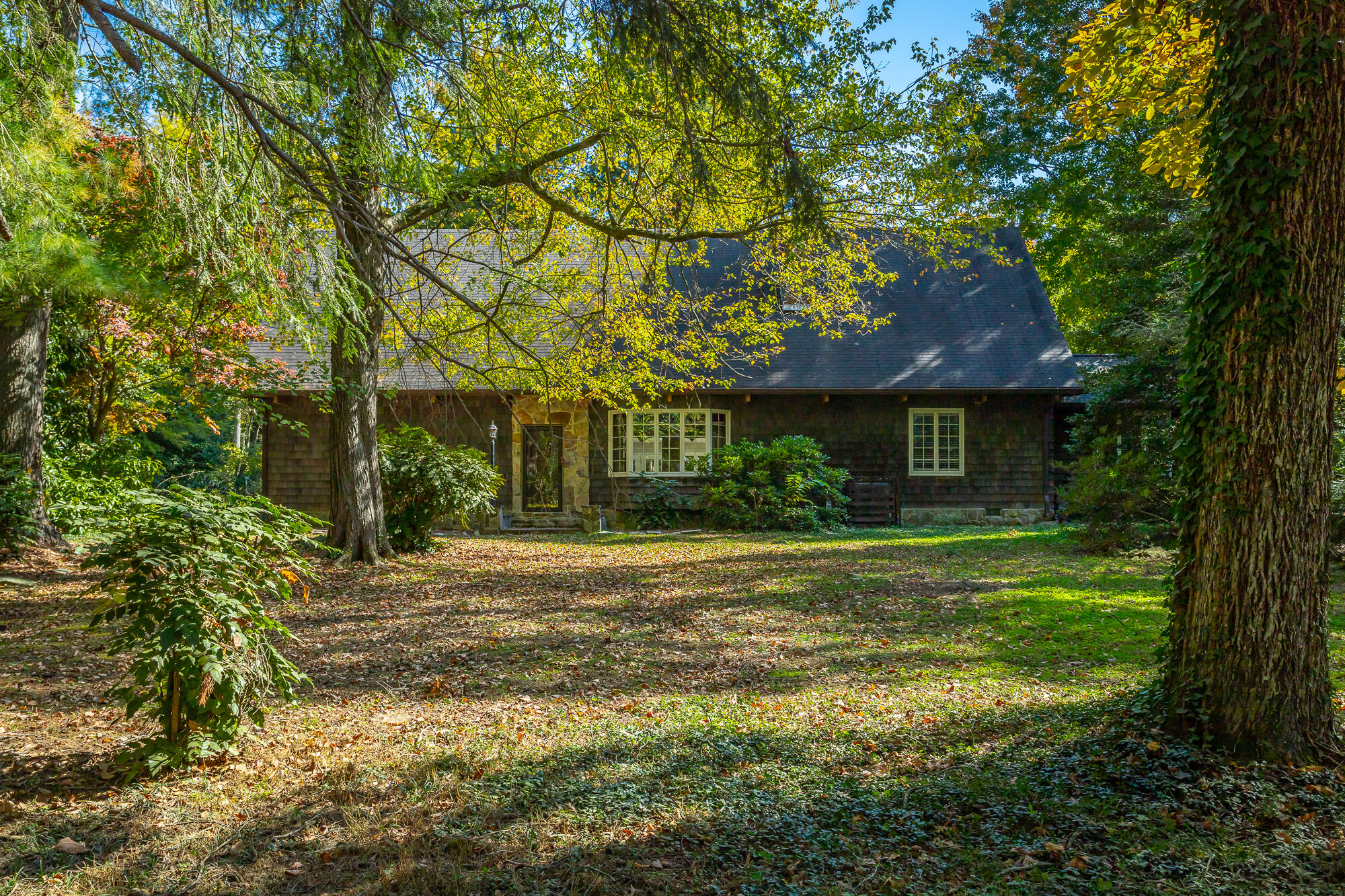 4300 Ivory Avenue, Signal Mountain, Tennessee image 1