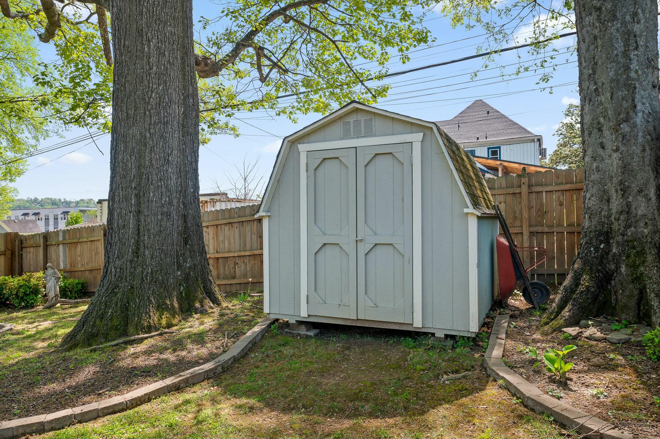 1610 Chamberlain Avenue, Chattanooga, Tennessee image 11