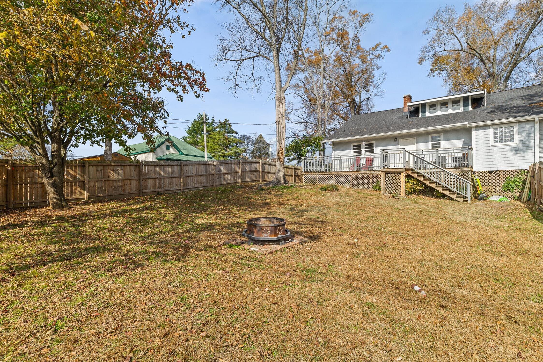 Lafayette, Georgia 30728, United States, 4 Bedrooms Bedrooms, ,3 BathroomsBathrooms,Residential,Active,248514