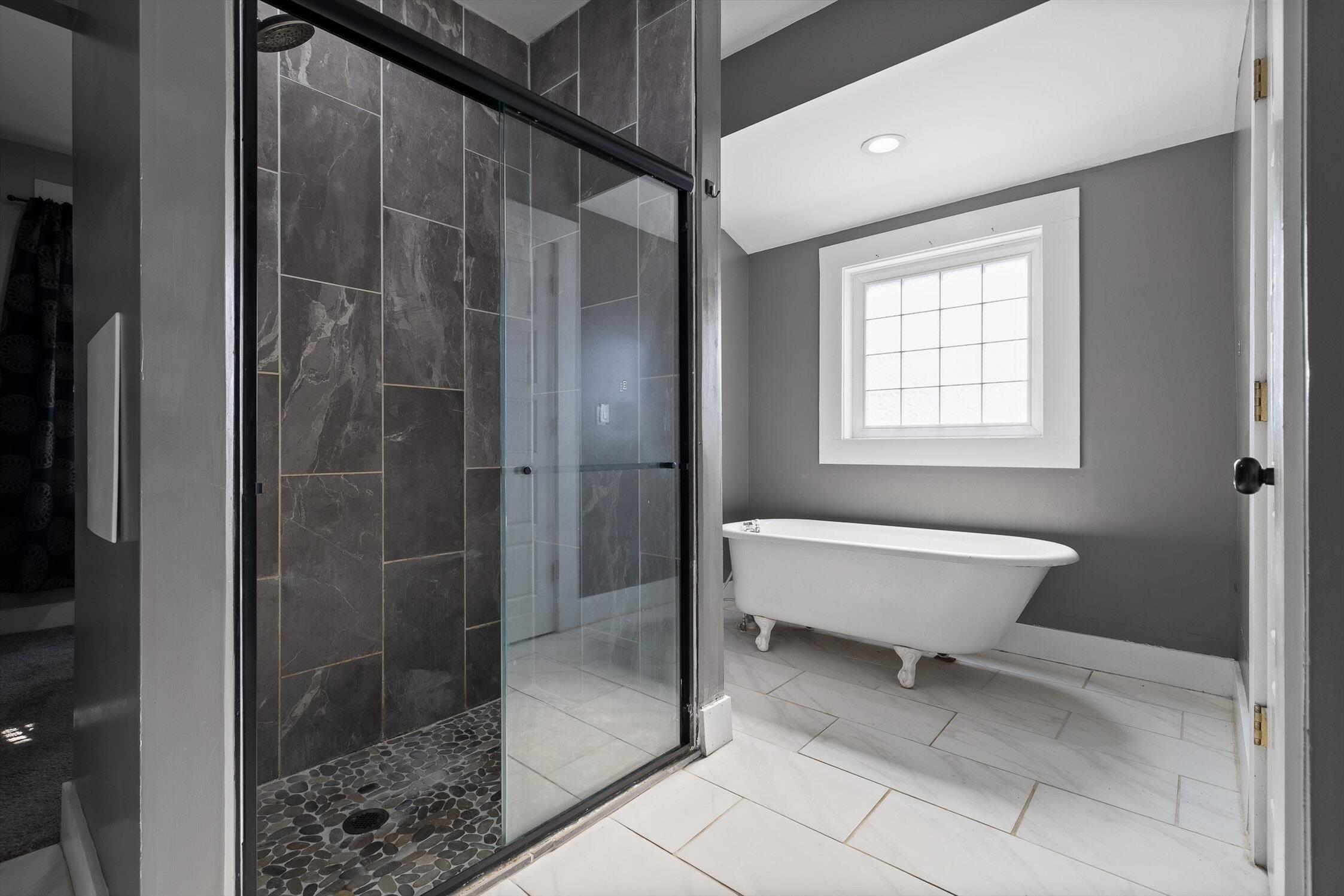 Lafayette, Georgia 30728, United States, 4 Bedrooms Bedrooms, ,3 BathroomsBathrooms,Residential,Active,248514