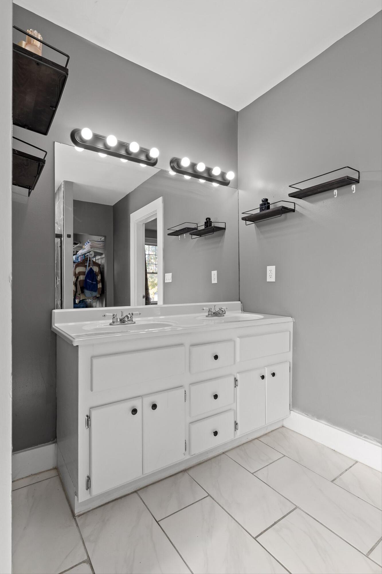 Lafayette, Georgia 30728, United States, 4 Bedrooms Bedrooms, ,3 BathroomsBathrooms,Residential,Active,248514