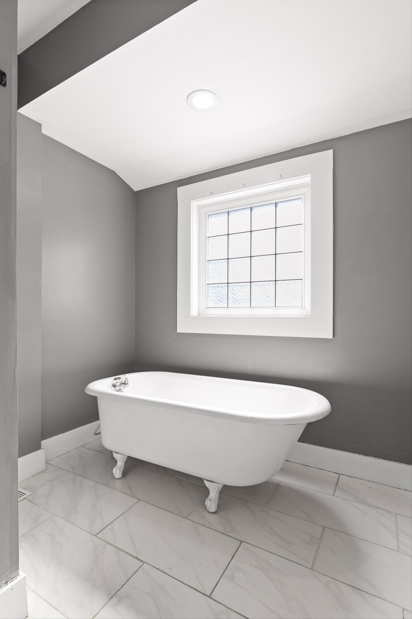 Lafayette, Georgia 30728, United States, 4 Bedrooms Bedrooms, ,3 BathroomsBathrooms,Residential,Active,248514