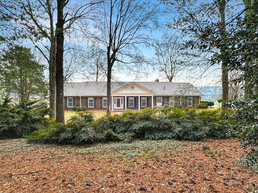 130 Apple Blossom Lane