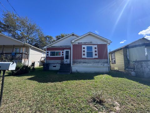 Photo of 2432 Dodds Avenue, Chattanooga, TN 37407 (MLS # 1522330)