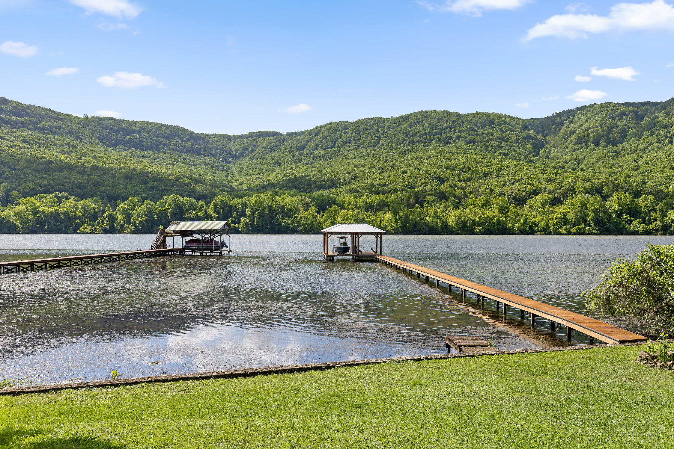11020 Mullins Cove Road, Whitwell, Tennessee image 2