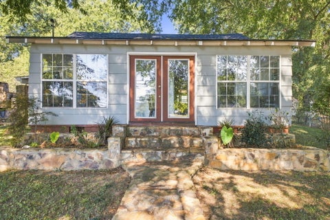 Photo of 910 S Chattanooga Street, LaFayette, GA 30728 (MLS # 1543979)