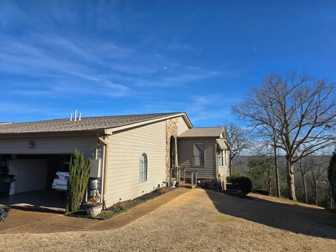Photo of 5910 Rainbow Springs Drive, Chattanooga, TN 37416 (MLS # 1528145)