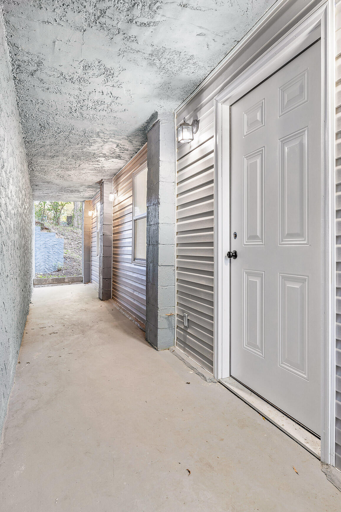 Chattanooga, Tennessee 37411, United States, 4 Bedrooms Bedrooms, ,2 BathroomsBathrooms,Residential,Active,39399