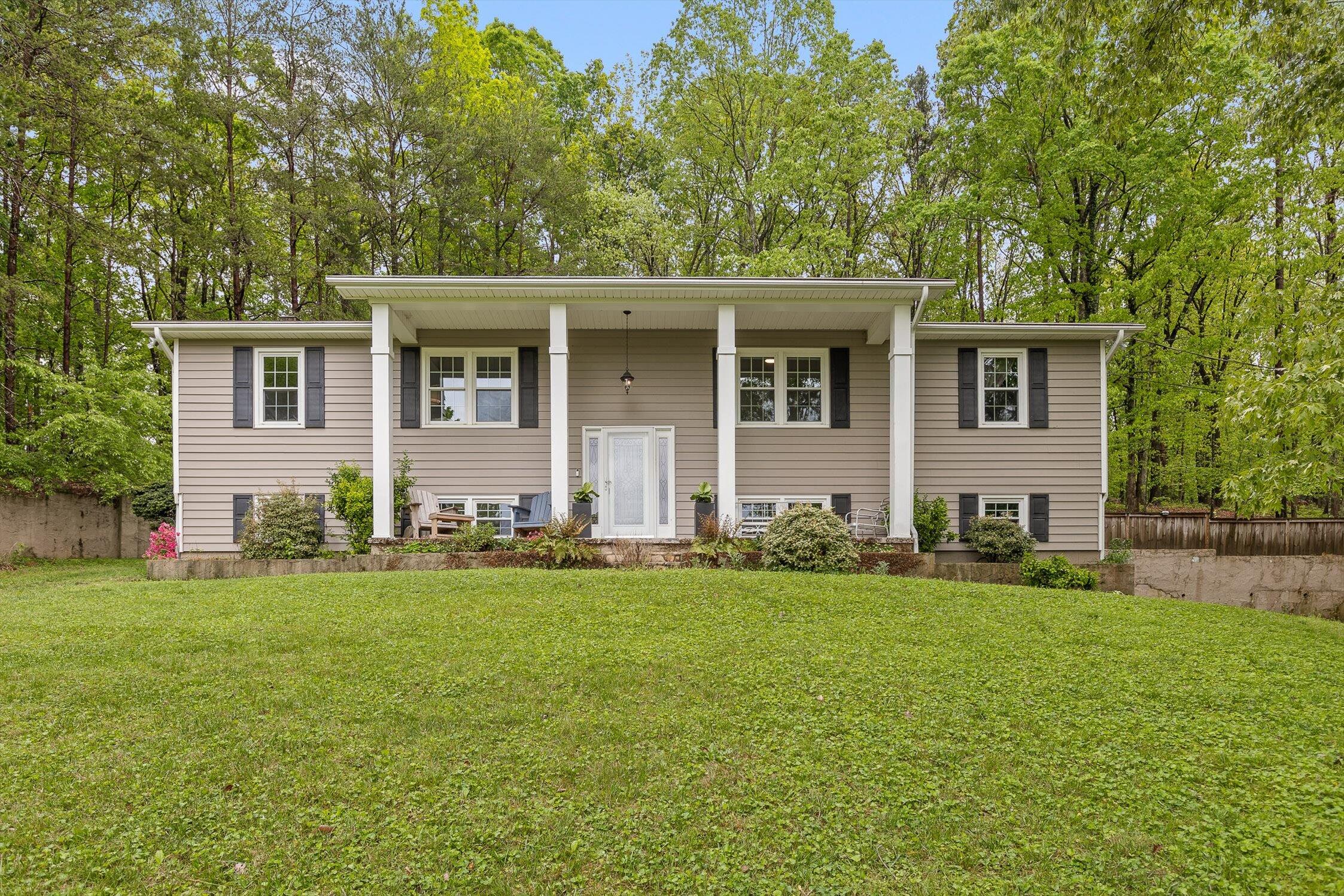10816 E Brainerd Road, Apison, Tennessee image 1