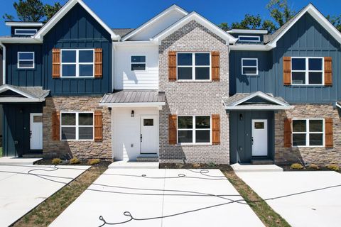 Townhouse For Sale - 3036 Three Creeks Drive<br/> Bradley County, Cleveland, TN 37312