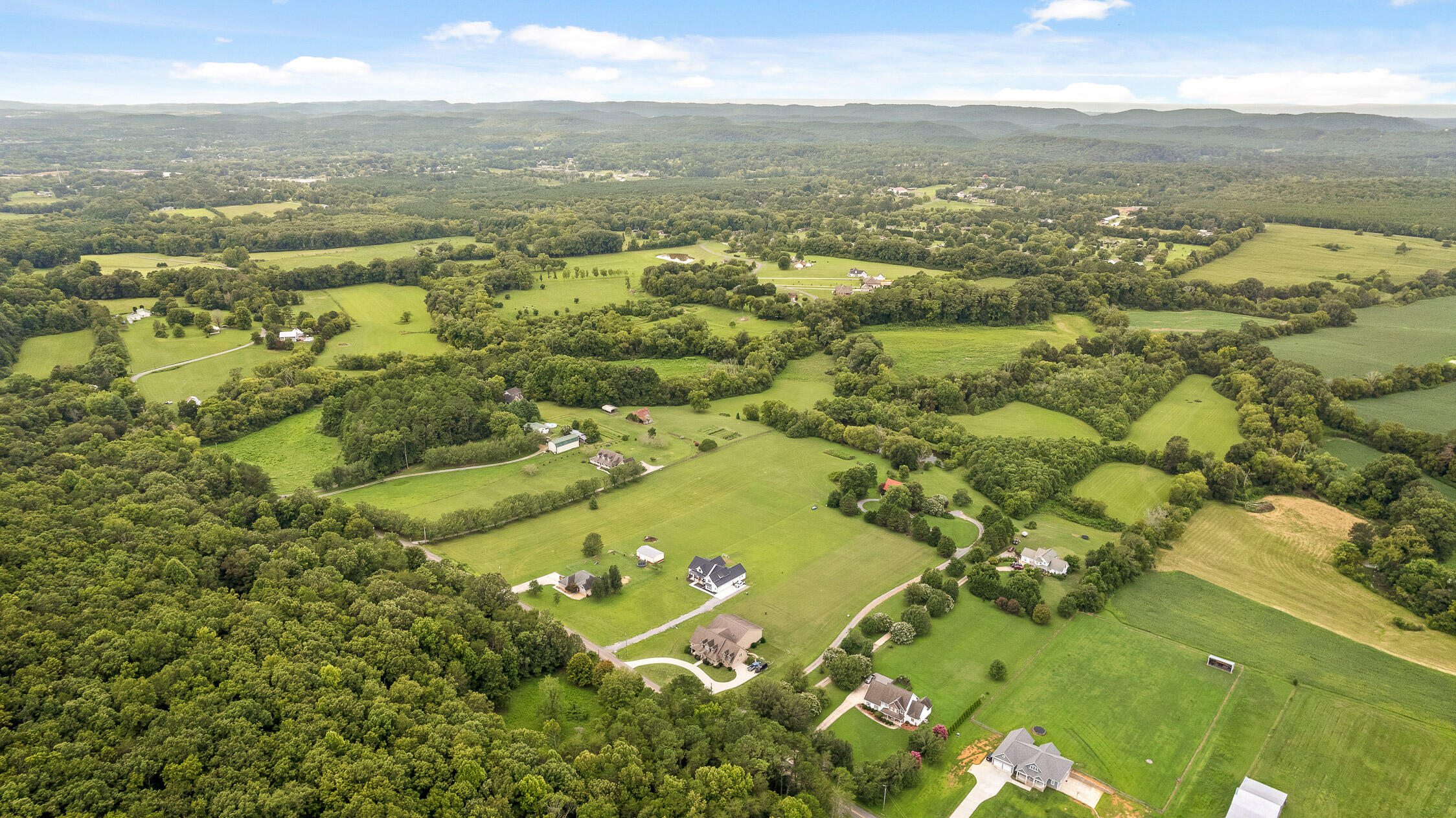 Charleston, Tennessee 37310, United States, 4 Bedrooms Bedrooms, ,5 BathroomsBathrooms,Residential,Active,47217