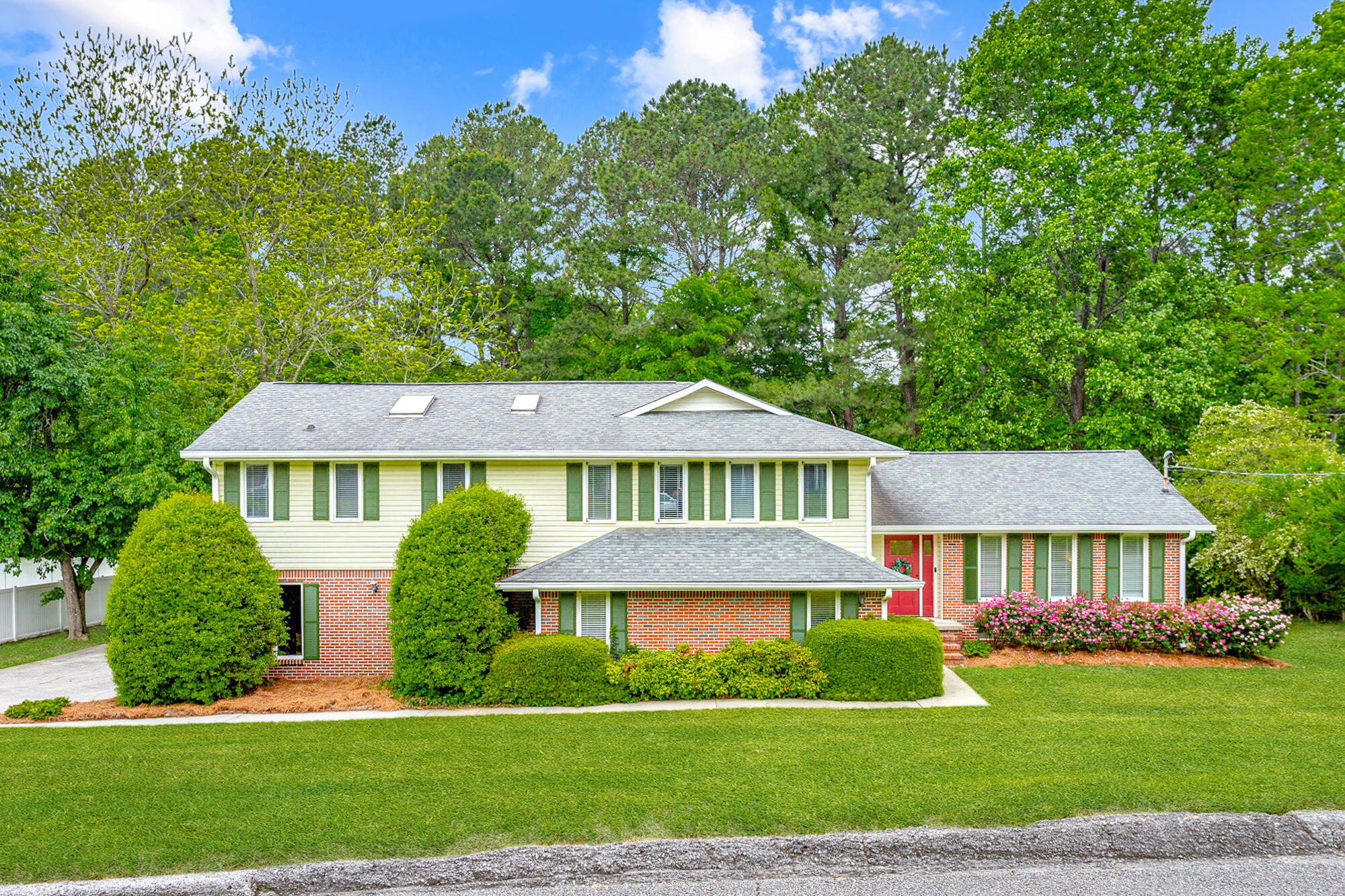 3023 E Brookhaven Circle, Dalton, Georgia image 1