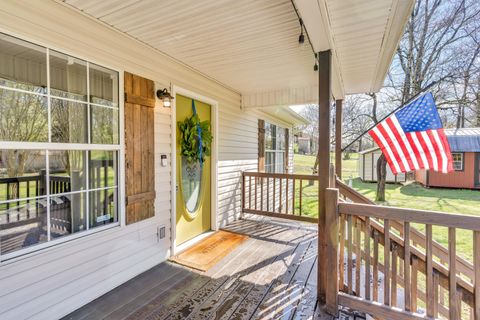 Photo of 804 Schmidt Road, Rossville, GA 30741 (MLS # 1530372)