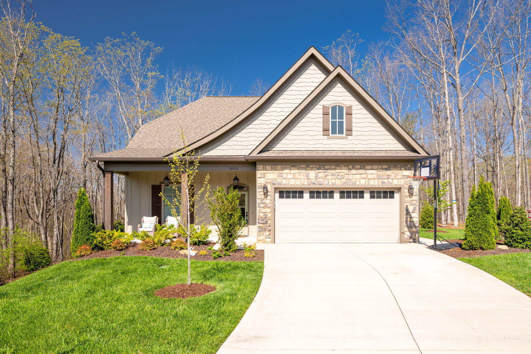 3650 Scarlet Maple Court, Signal Mountain, Tennessee image 1