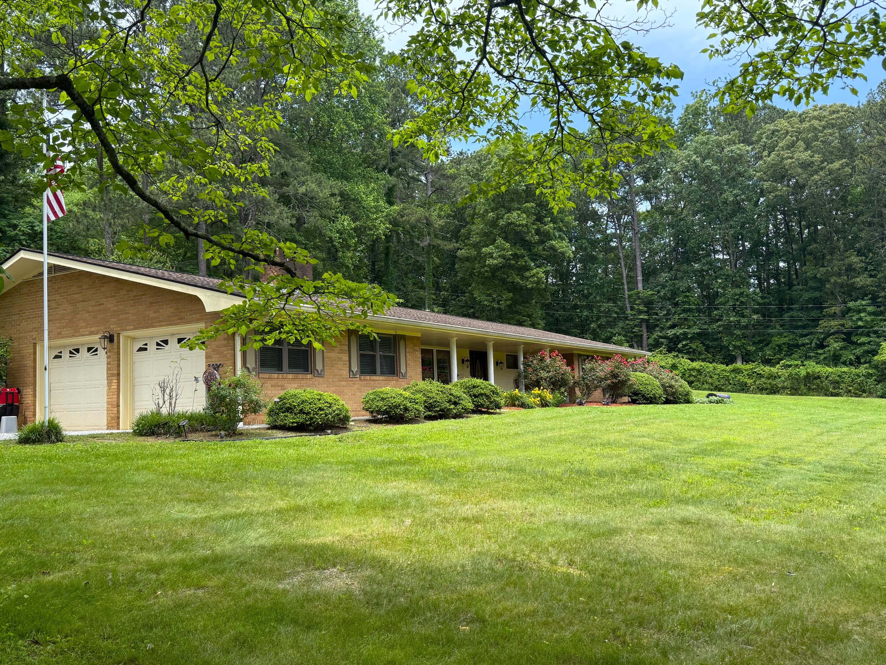 1208 Johnson Road, Chickamauga, Georgia image 2
