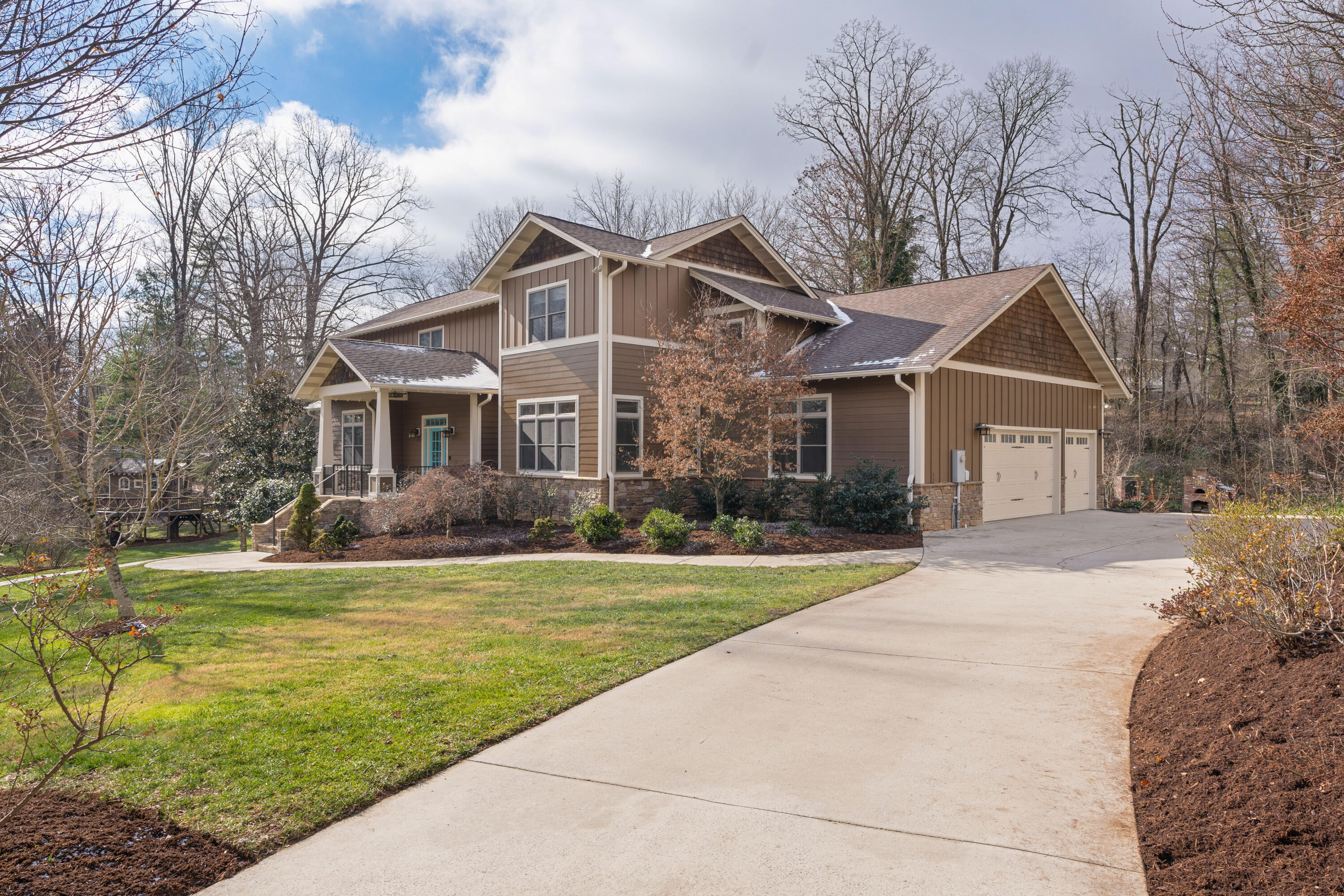 714 Berry Spring Path, Signal Mountain, Tennessee image 4