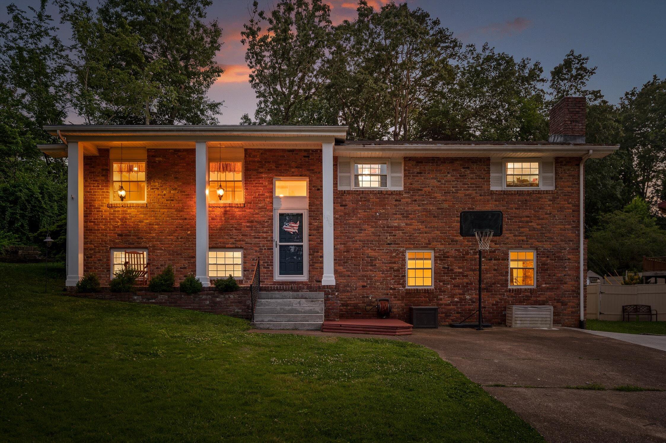 1310 Tabitha Drive Dr, Hixson, Tennessee image 2