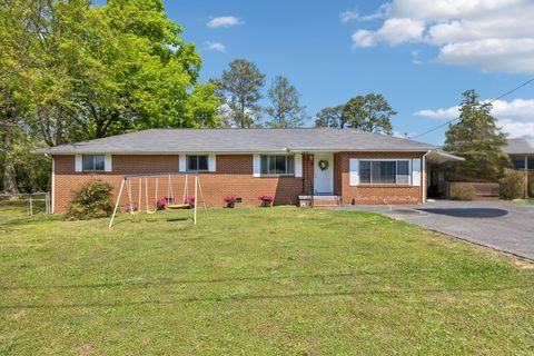 Photo of 4 Delores Drive, Fort Oglethorpe, GA 30742 (MLS # 1532372)
