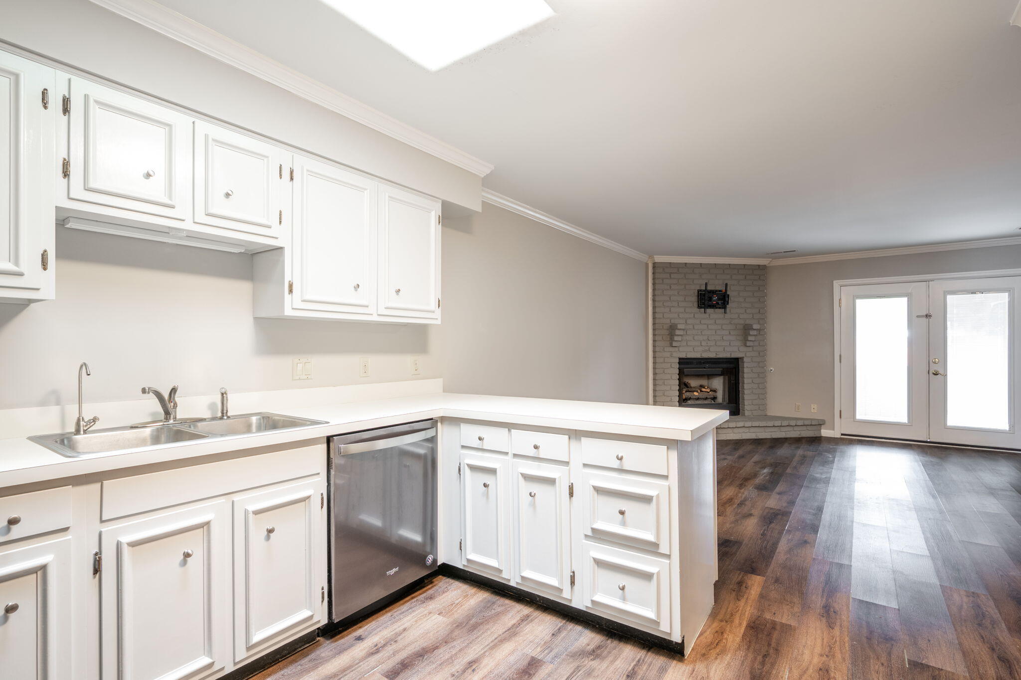 1306 Leaside Lane