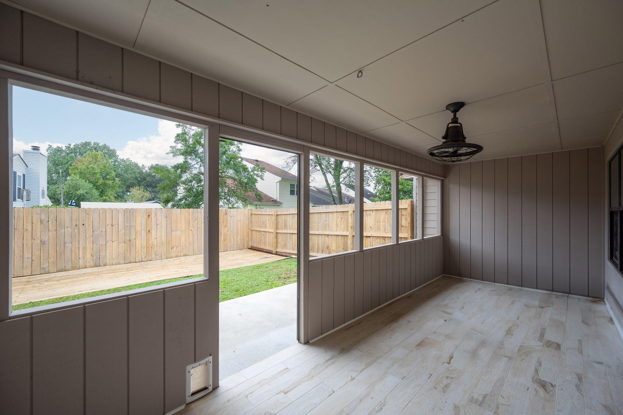1306 Leaside Lane