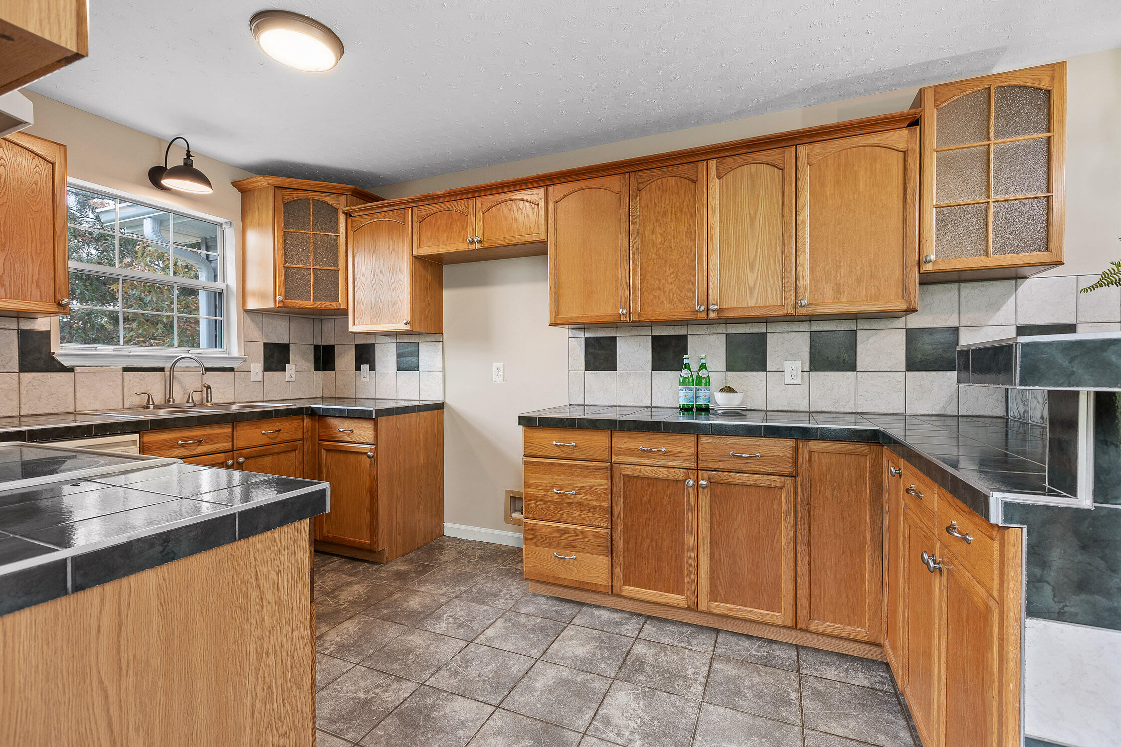 8718 Forest Pond Drive, Harrison, Tennessee image 11