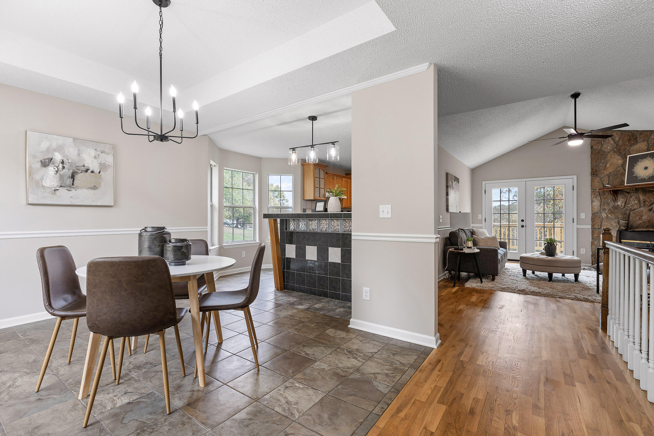 8718 Forest Pond Drive, Harrison, Tennessee image 2
