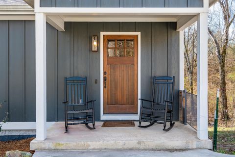 Tiny photo for 168 Middle Road, Lookout Mountain, GA 30750 (MLS # 1526707)