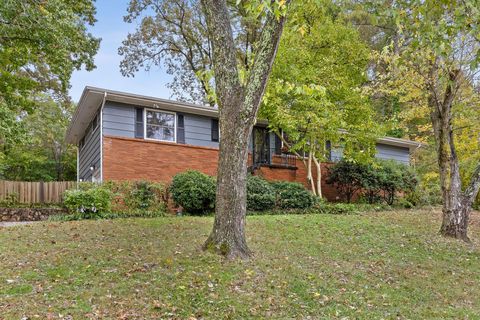 Photo of 2526 Avalon Circle, Chattanooga, TN 37415 (MLS # 1523232)