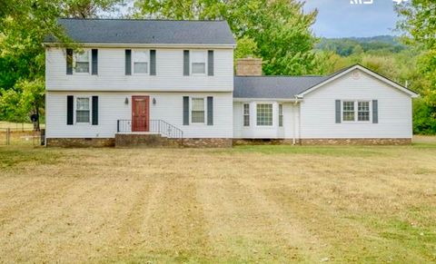 2512 Dug Gap Road Dalton GA 30720