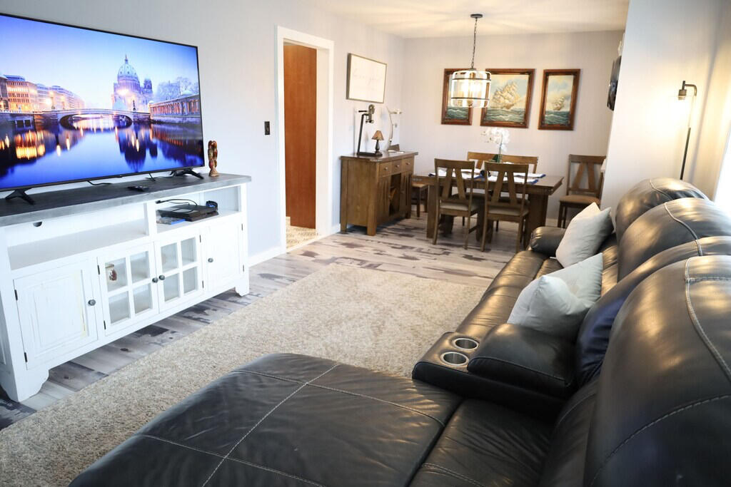 1125 Cranbrook Drive