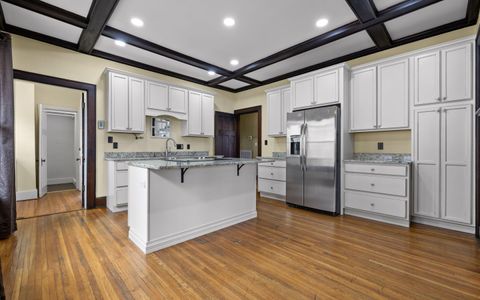 Tiny photo for 1502 Bailey Avenue, Chattanooga, TN 37404 (MLS # 1528595)