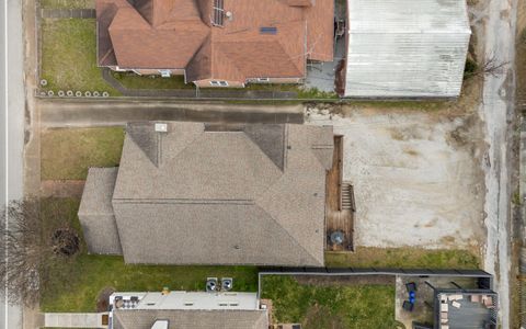 Tiny photo for 1502 Bailey Avenue, Chattanooga, TN 37404 (MLS # 1528595)