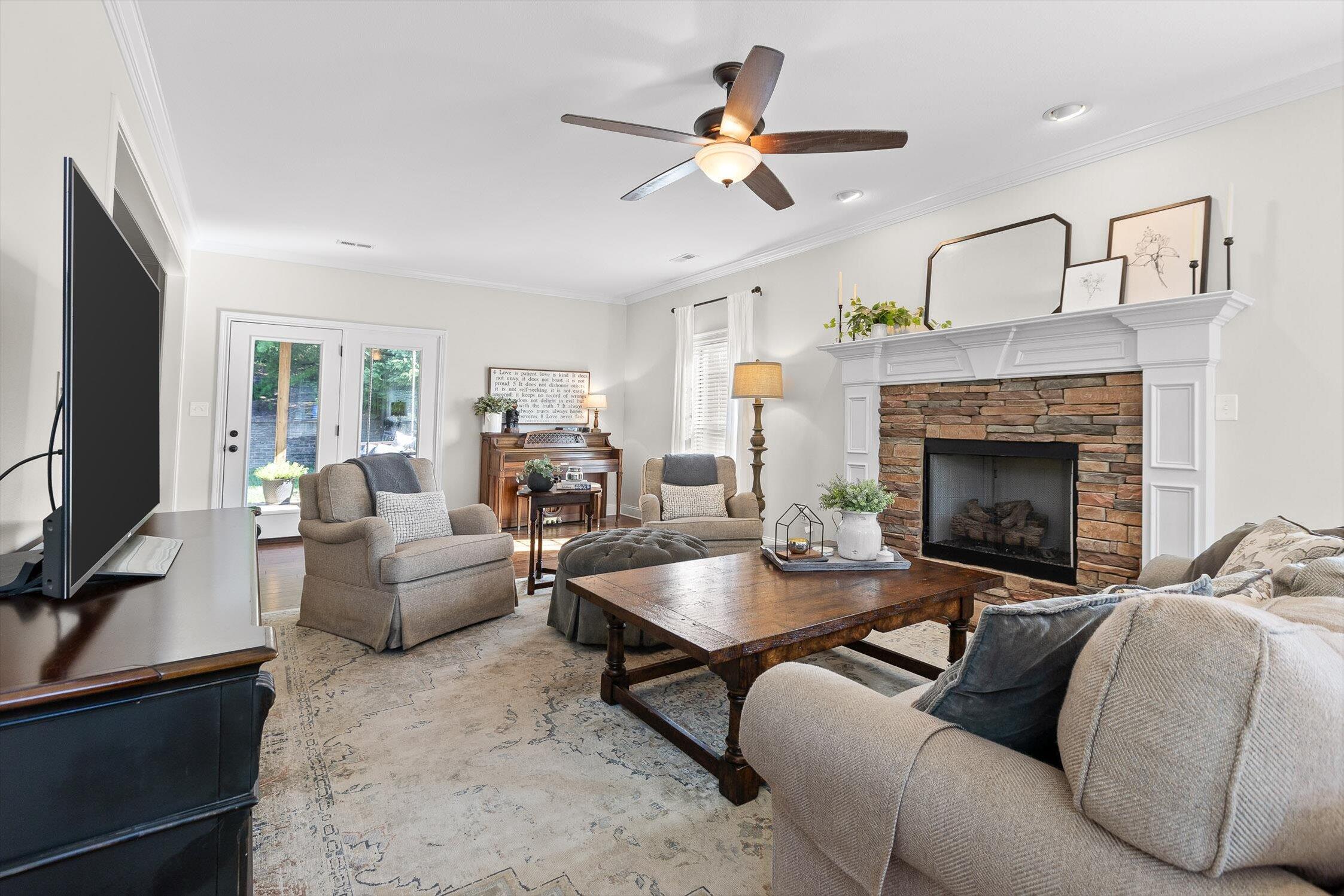 Knoxville, Tennessee 37922, United States, 3 Bedrooms Bedrooms, ,4 BathroomsBathrooms,Residential,Active,195213