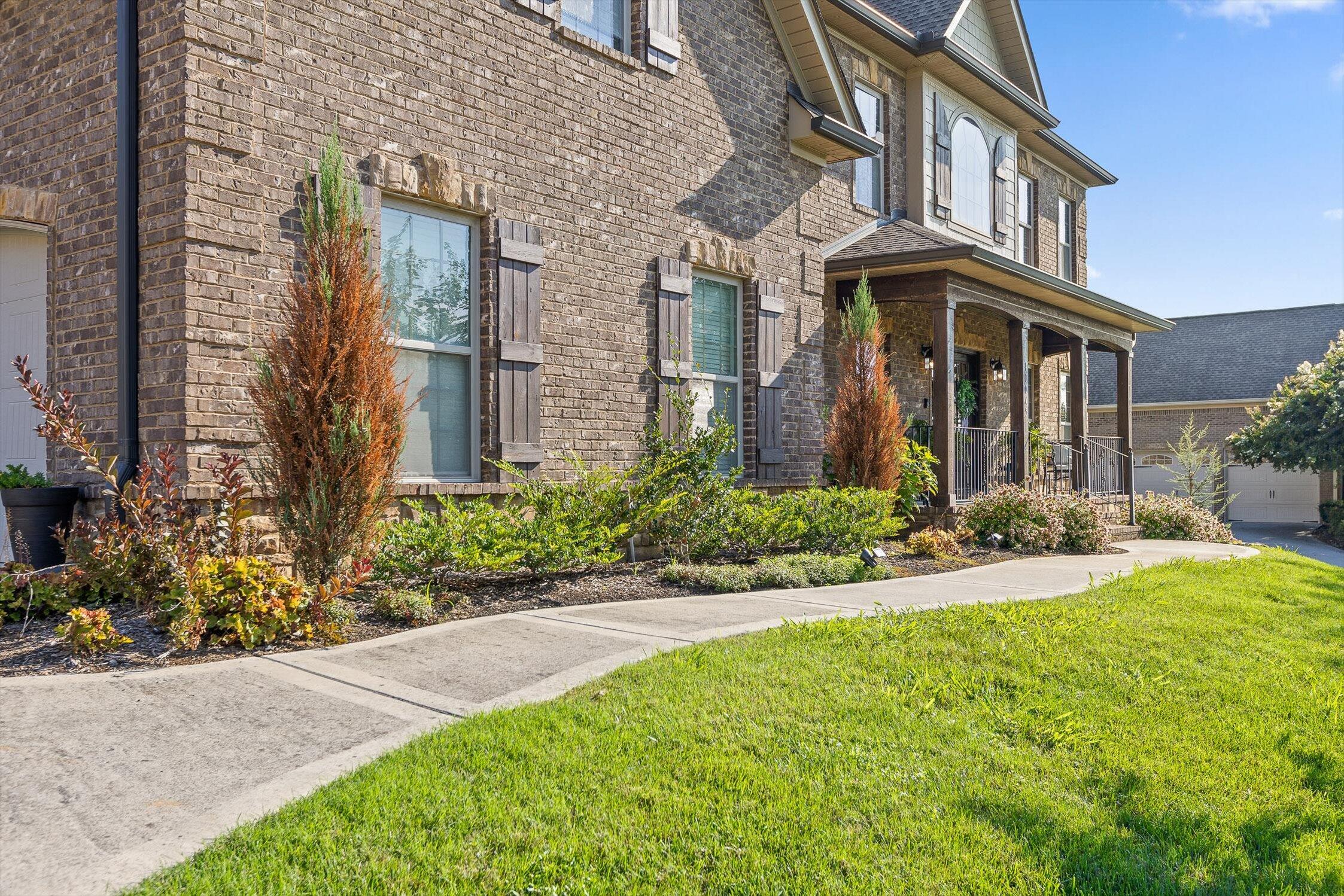 Knoxville, Tennessee 37922, United States, 3 Bedrooms Bedrooms, ,4 BathroomsBathrooms,Residential,Active,195213