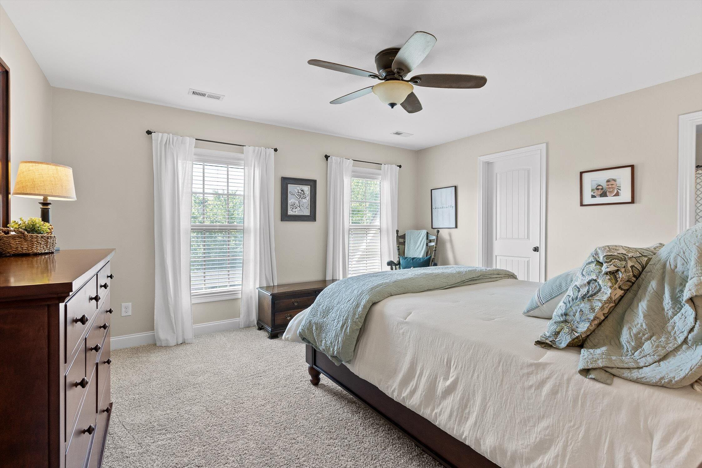 Knoxville, Tennessee 37922, United States, 3 Bedrooms Bedrooms, ,4 BathroomsBathrooms,Residential,Active,195213